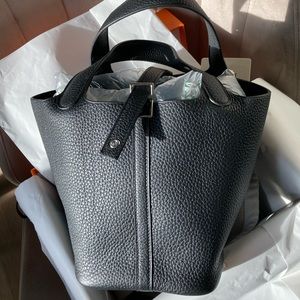 NWT Hermes Picotin Lock 18 Clemence Noir with PHW